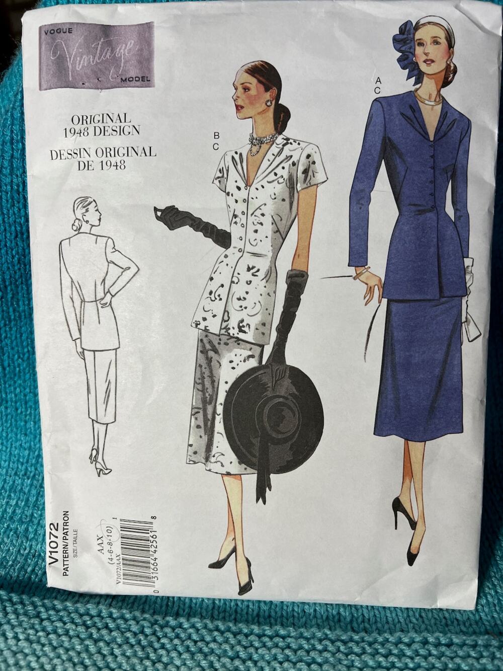 Vogue sewing pattern 1072 suit long blazer Aline skirt
